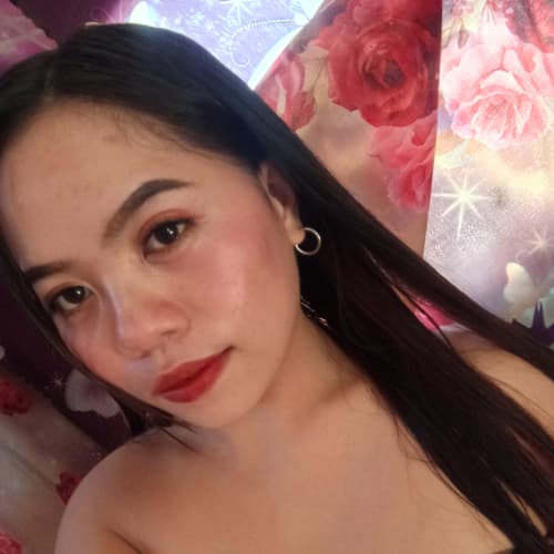 Lady, 24, from Philippines