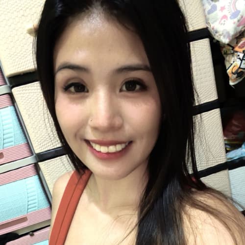 precious, 24, from Philippines