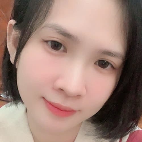 MiNa, 26, from Vietnam