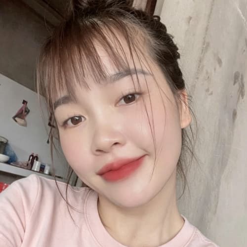 anna, 26, from Vietnam