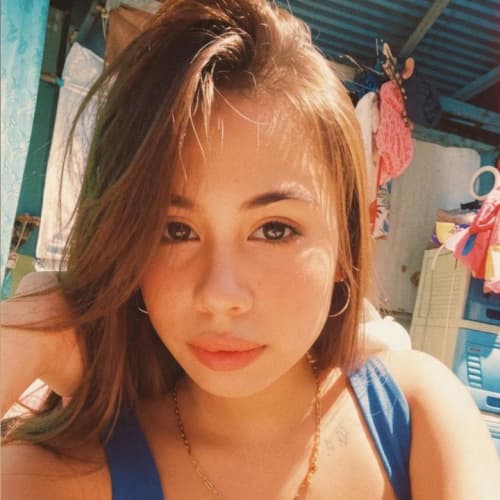 alia, 23, from Philippines
