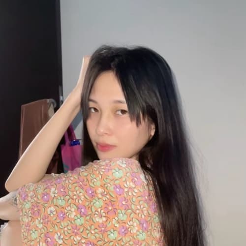 Xenia, 26, from Indonesia