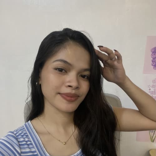Satchi, 25, from Philippines
