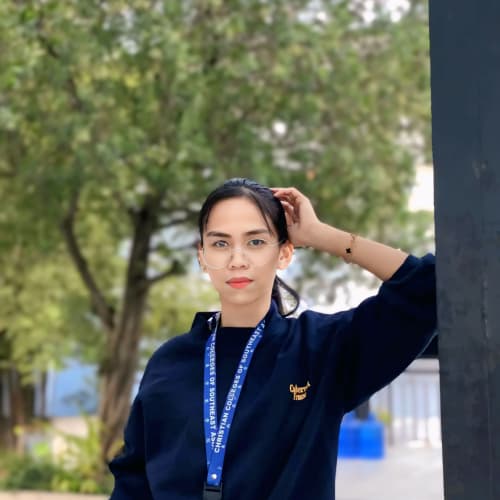 Pea, 22, from Philippines