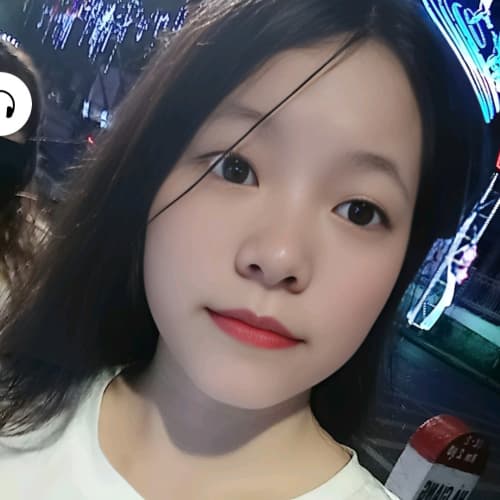 Mina, 26, from Vietnam