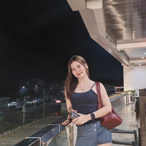 Estela, 25, from Philippines