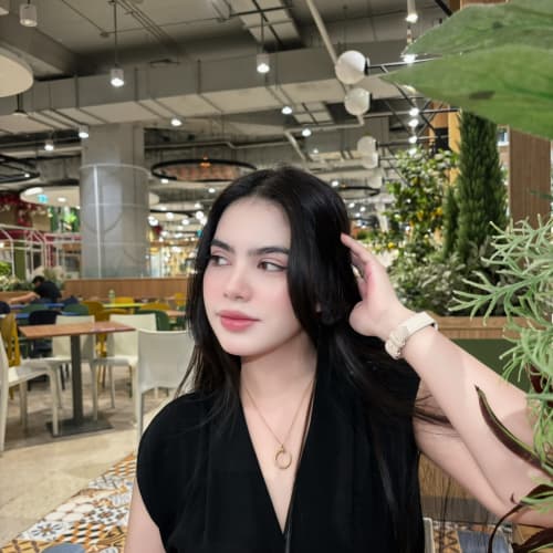 Leena, 25, from Thailand