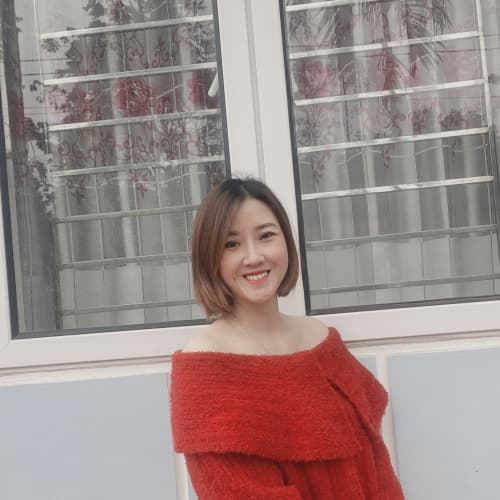 Huong, 35, from Vietnam