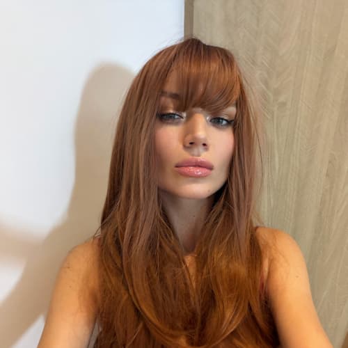 Julia, 29, from Thailand
