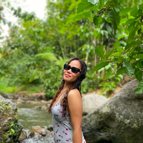 Maria, 27, from Philippines