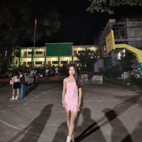 Pretty, 20, from Philippines
