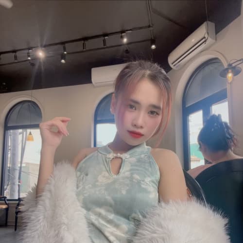 Lynn, 22, from Vietnam