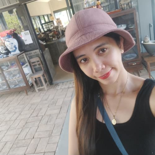 Sofia, 31, from Thailand